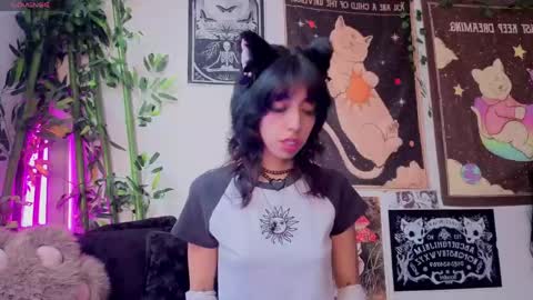   online show from June 5, 10:37 pm