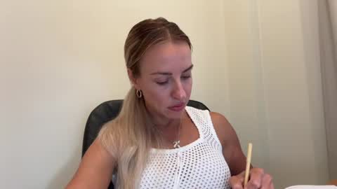 Anastasia online show from August 3, 9:04 am