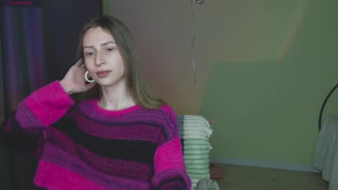 Oaklyn online show from October 3, 3:53 pm