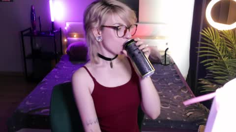 Moonlight online show from April 19, 11:11 am