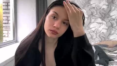 Snapshot of obsidian_glow chatting on September 17, 6:39 am Amelia online show from September 17, 6:39 am