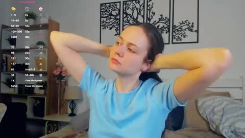 Elis online show from March 7, 8:42 pm