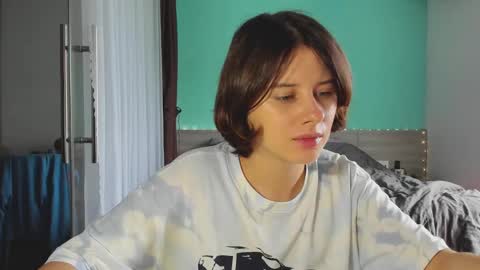 Snapshot of octopussy69x chatting on December 22, 7:00 am Evie online show from December 22, 7:00 am