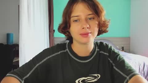 Snapshot of octopussy69x chatting on December 6, 5:47 am Evie online show from December 6, 5:47 am