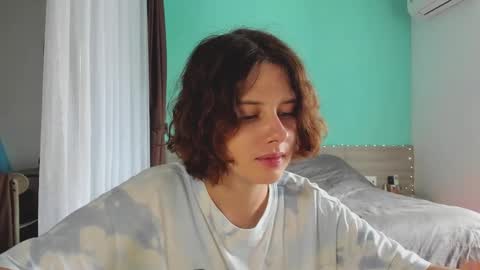 Snapshot of octopussy69x chatting on January 4, 7:34 am Evie online show from January 4, 7:34 am
