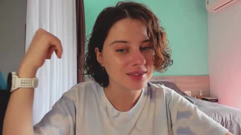 Snapshot of octopussy69x chatting on January 5, 6:56 am Evie online show from January 5, 6:56 am