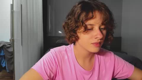 Snapshot of octopussy69x chatting on February 21, 12:17 pm Evie online show from February 21, 12:17 pm