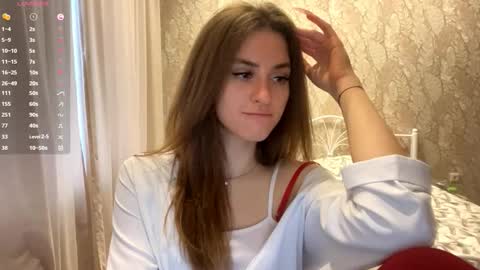 Mia online show from October 23, 10:17 am