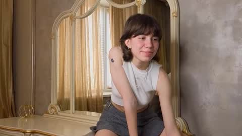 Polly online show from February 15, 10:33 am