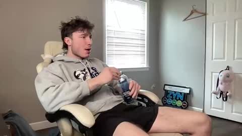 Tommy Cash online show from April 13, 6:12 pm