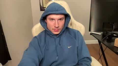 Tommy Cash online show from December 3, 8:15 am