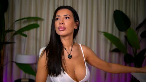 Julia online show from February 17, 5:28 am