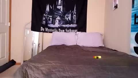 ohjaybones online show from October 12, 2:53 pm