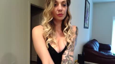 ohkaybby online show from May 5, 10:04 pm