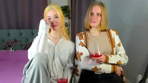 Emi and Ohpi online show from March 11, 12:52 pm