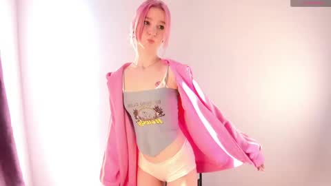 Emi and Ohpi online show from April 11, 1:26 pm