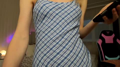            Welcome to my fans page  online show from March 5, 2:59 pm