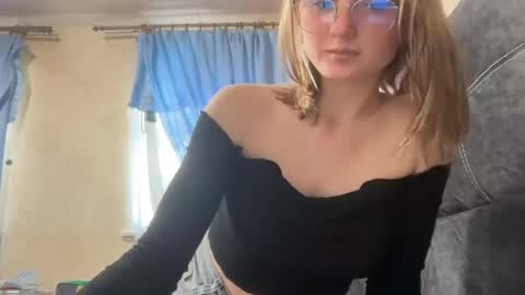 Oktavia7777 online show from April 4, 4:03 pm