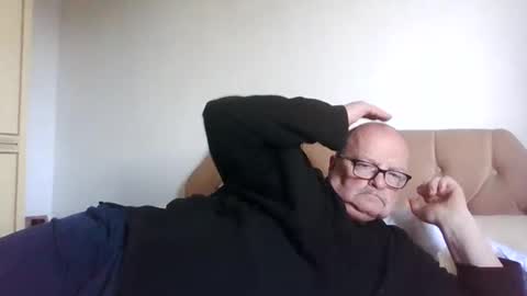 old_fkr online show from April 27, 6:16 pm