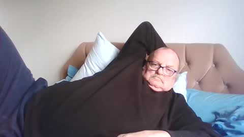 old_fkr online show from February 25, 2:37 pm