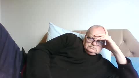 old_fkr online show from February 7, 9:16 am