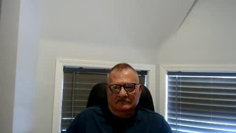 oldguybigd online show from June 15, 6:44 pm