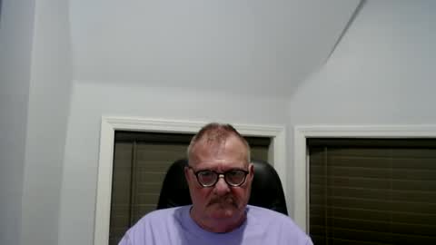 oldguybigd online show from July 9, 5:33 am