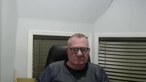 oldguybigd online show from October 18, 7:23 am