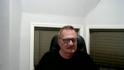 oldguybigd online show from July 4, 5:22 am