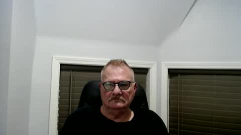 oldguybigd online show from June 18, 6:52 am