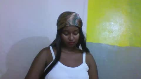 olinah610 online show from February 1, 3:31 pm