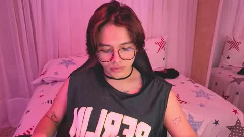 Snapshot of oliver_big19 chatting on September 24, 1:07 pm oliver_big19 online show from September 24, 1:07 pm