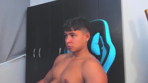 Oliver bray online show from December 22, 9:10 pm