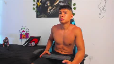 Oliver bray online show from February 18, 3:52 pm