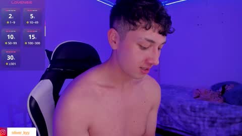 oliveeer online show from March 14, 8:29 am