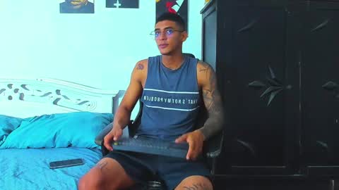 oliver_smith_2 online show from May 29, 1:42 pm