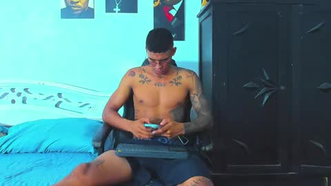 oliver_smith_2 online show from May 22, 4:47 pm