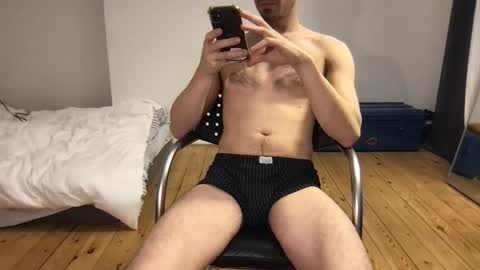 oliverbisbis1 online show from January 12, 10:28 pm