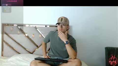 oliver saint online show from March 7, 12:21 am