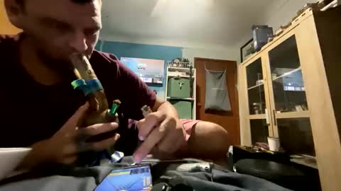 oliversunley22 online show from February 2, 9:27 am