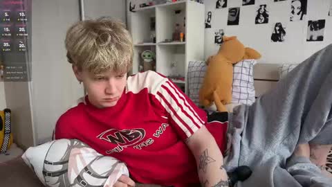 oliver online show from April 18, 11:12 am