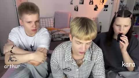 oliver online show from January 6, 10:30 am