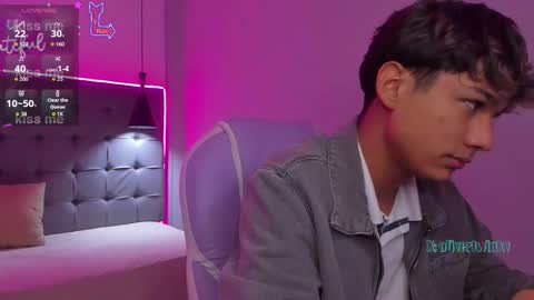 Oliver online show from February 3, 2:10 pm