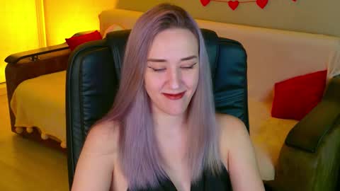 Snapshot of olivia_daze chatting on October 6, 7:53 pm olivia_daze online show from October 6, 7:53 pm