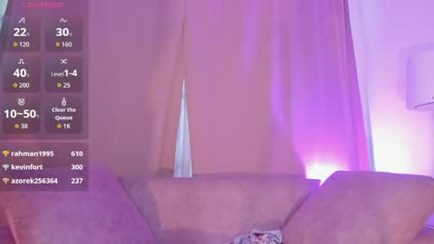 olivia_dluxe online show from June 2, 10:45 pm