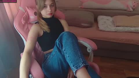 Olivia online show from May 16, 11:31 am