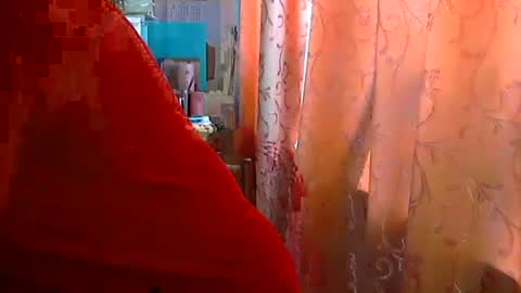 Olivia Mia online show from April 25, 2:14 pm