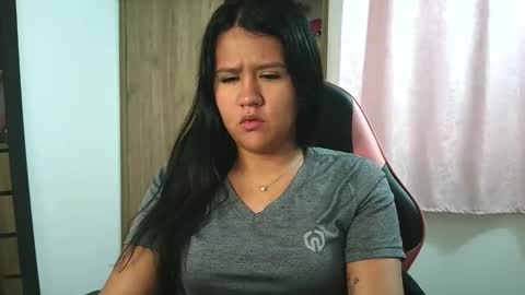 Olivia online show from November 6, 1:58 pm