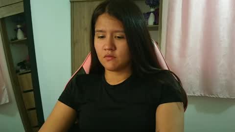 Olivia online show from April 21, 3:08 pm