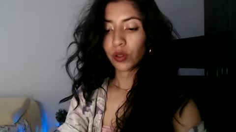 oliviaaa__ online show from December 28, 6:40 pm